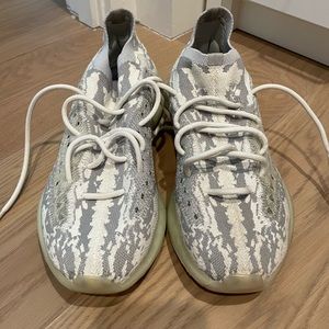 Yeezy Boost 380 Alien Shoes